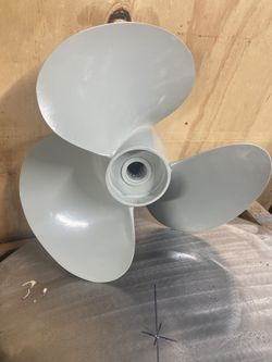 Volvo Propeller - 15x19 Pitch - C850865