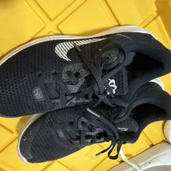 Nike Size 8 Men Or Women