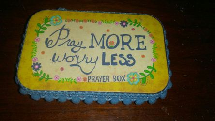 Natural lifeTin decorated Prayer box