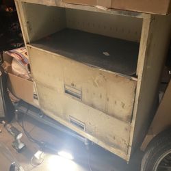 3 Shelf Metal Cabinet (work Van)