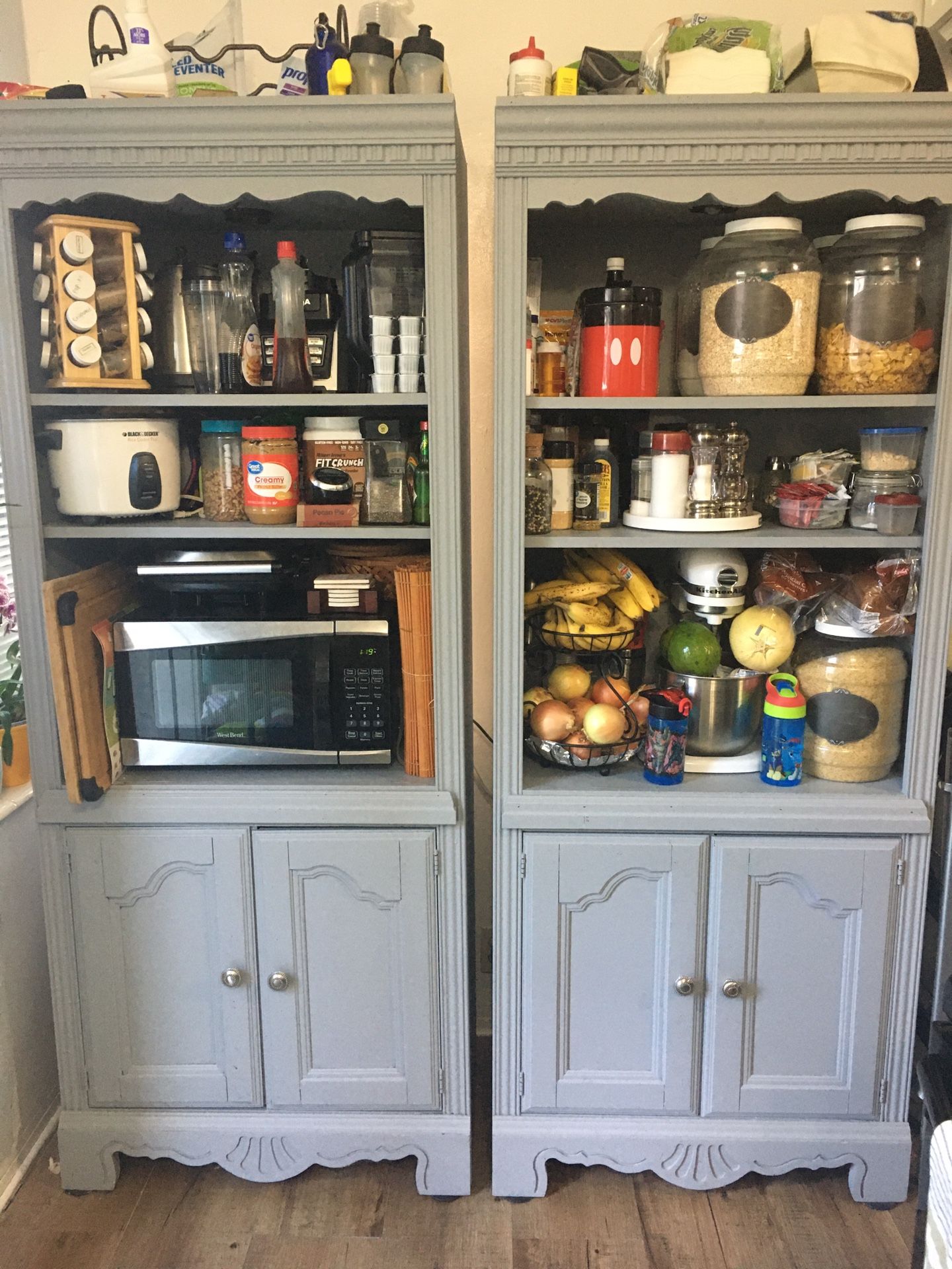 Kitchen cabinets/bookshelves