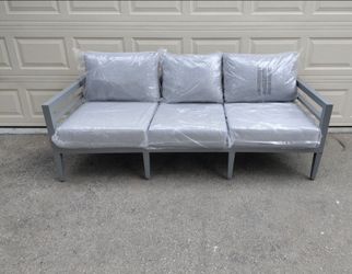 Outdoor patio deep seating sofa