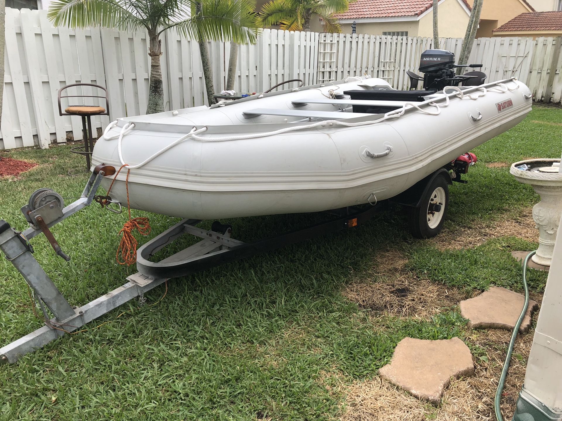 Inflatable Boat Saturn 15’ with Motor