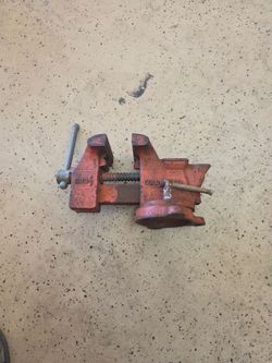 3.5" bench vise