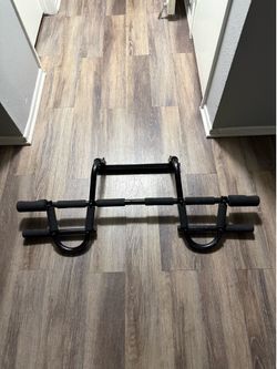 Pull up bar