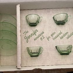 Vintage-Mosser Glass-The Jennifer Miniatures