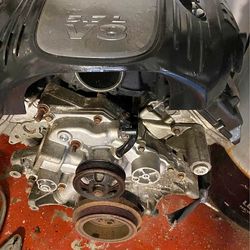 2014 5.7 HemI Engine