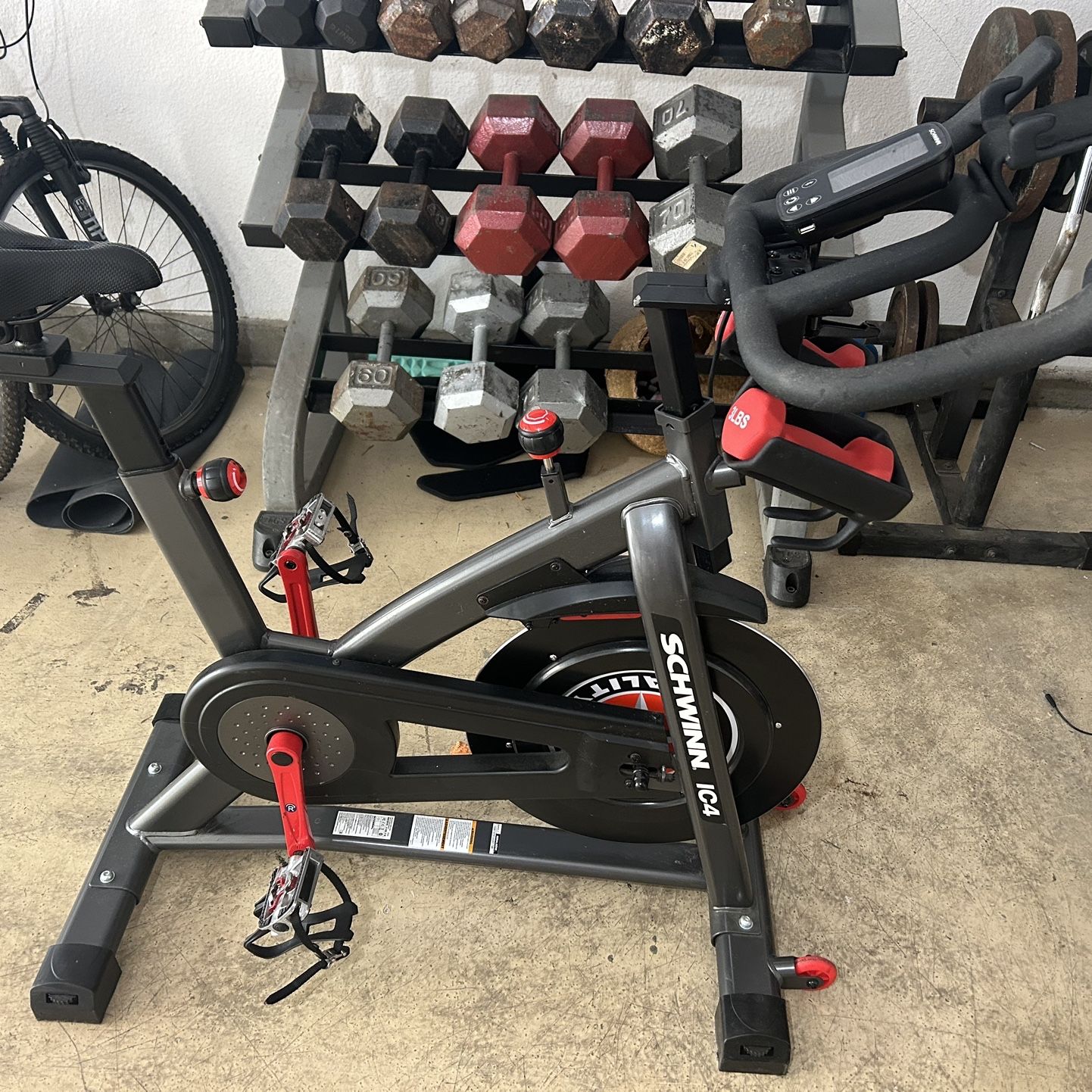 Schwinn IC-4 Indoor Cycling Bike