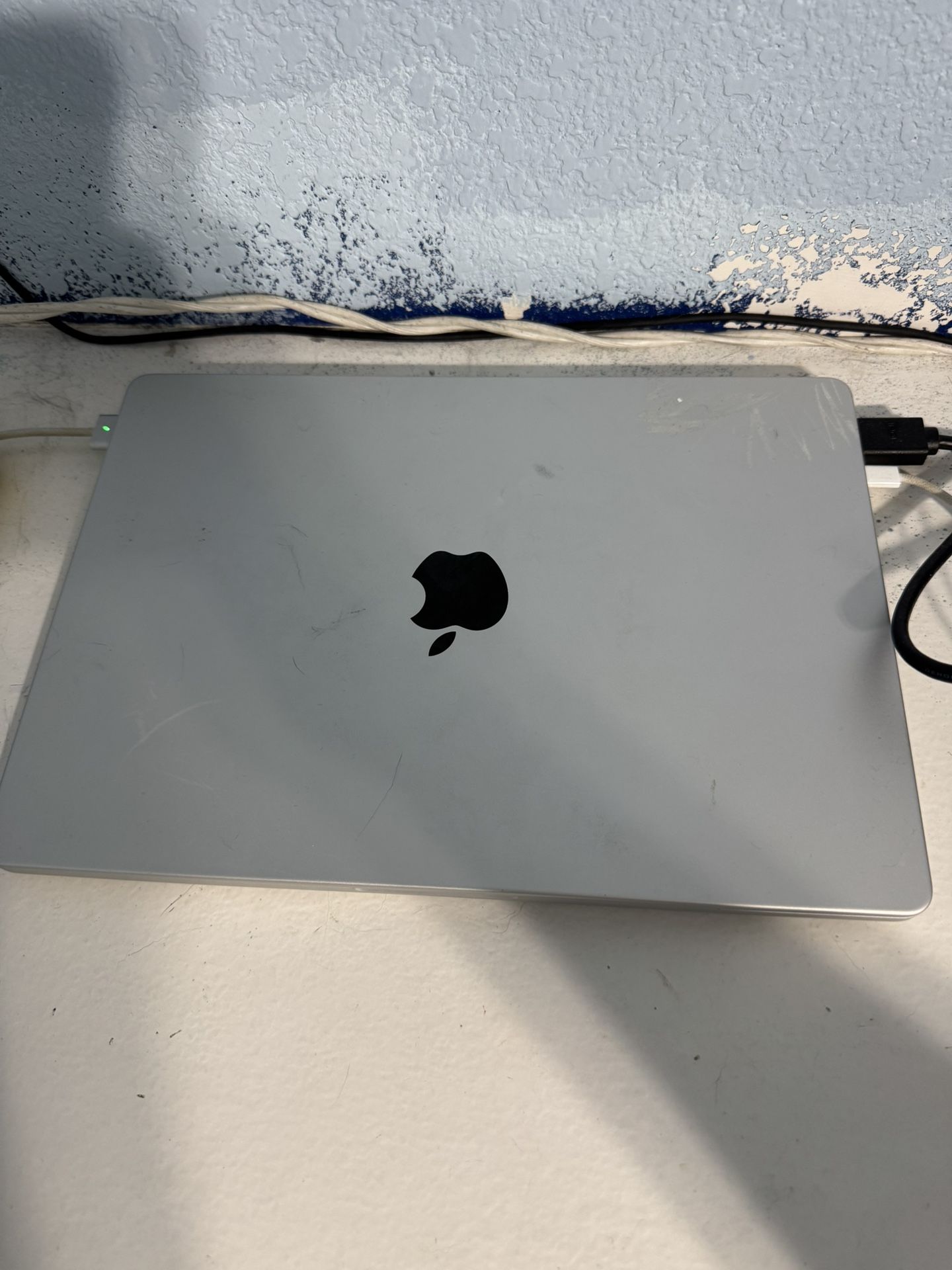 2023 MacBook Pro Apple M2 Pro