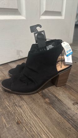 Brand New Sandals 8 1/2