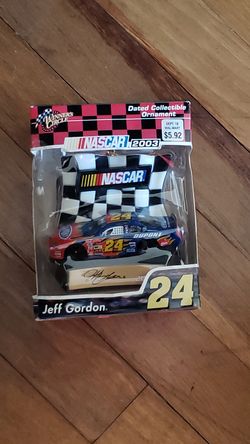 Jeff Gordon Dated Collectible Ornament