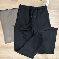 Essentials Sweats (SIZES LISTED DOWN BELOW‼️)