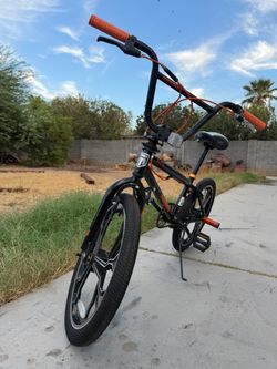 Boy’s Mongoose Bmx Bike(20’)
