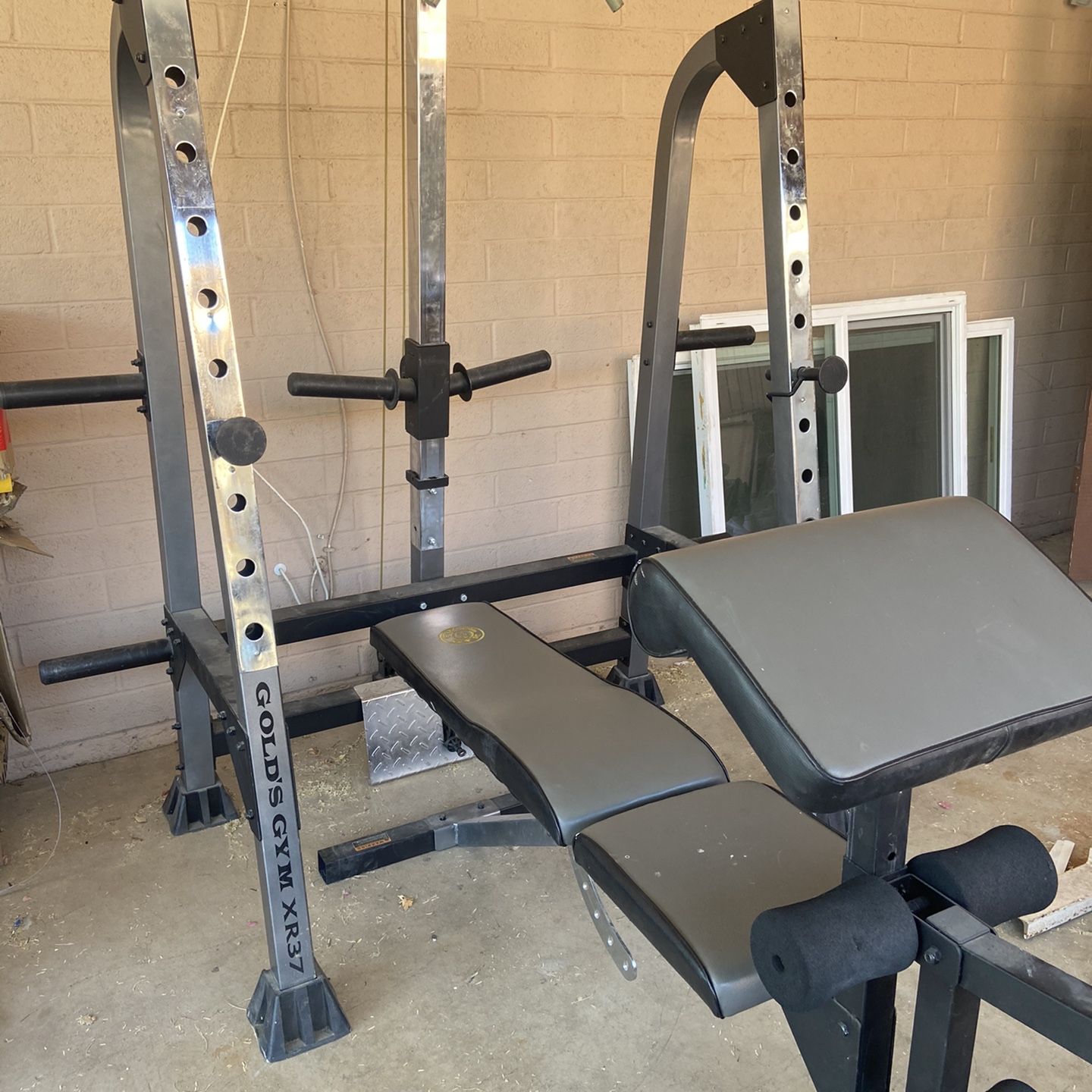 Gold s Gym XRS37 Power Rack w Lat Pulldown and Adjustable Weight Bench for Sale in Scottsdale AZ OfferUp