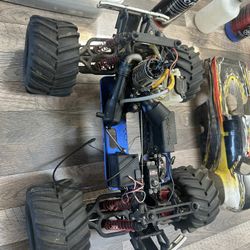 Complete Vintage Traxxas Nitro Stampede Pit Setup 