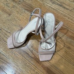 Women’s heels - size 7
