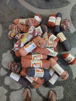 Yarn. / dazzel.