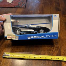 Maisto Special Edition, 1957 Chevrolet Corvette, . 1/ 24Scale