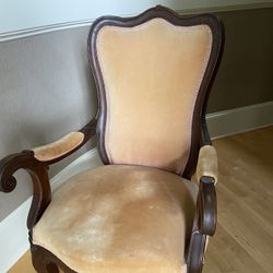 Antique Queen Anne Chair 