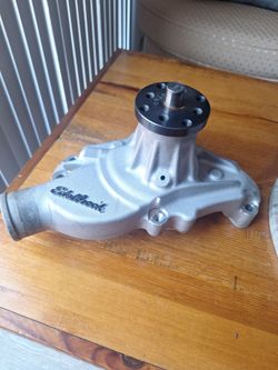 Edelbrock fast flow long water pump.