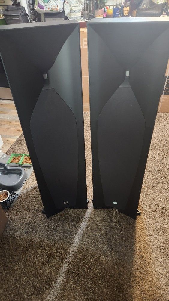 JBL Studio Monitors 590