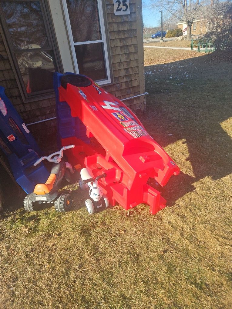 Children's Race Car Bed