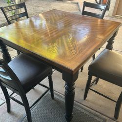 Beautiful Wood High 4x4  Table With 6 Padded Chairs Table Has 18” Middle Extension Makes It 5 Ft 6” For Larger Table Great Conditions