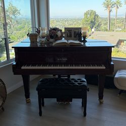 Kingsburg baby grand piano