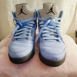 Jordan 5 UNC Blue Sneakers Size 8