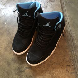 Legit MJ’s In Black With Blue Trim