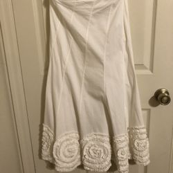Temple/ White Skirt 