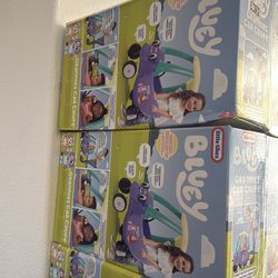Little Tikes Bluey Grannies Car Coupe with 2 Accessories, Bluey Foot-to-Floor Ride-on, Kids Ages 1-5