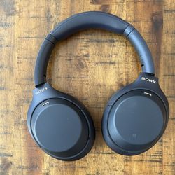 Sony wh1000xm4 headphones (Blue)