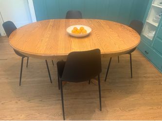 Wood dining table with 4 chairs -$200