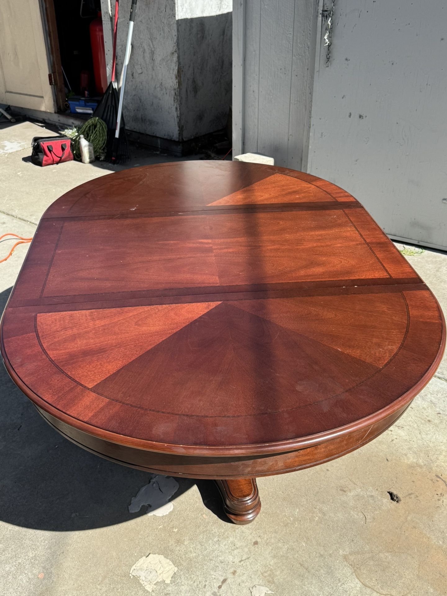 Dining Table(Legacy Classic Furniture) For Sale