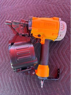 DEWALT 15-Degree Pneumatic Coil Roofing Nailer (Air-Powered)