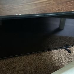 32 Inch Samsung TV - Almost New