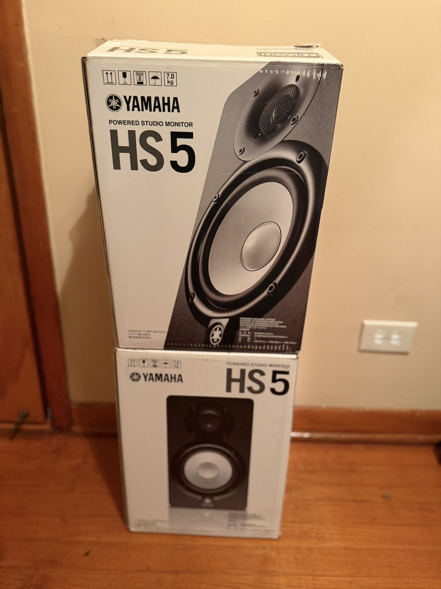Yamaha HS5 5” POWERED STUDIO MONITOR