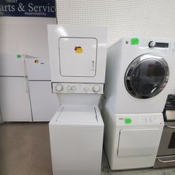 24" Laundry Center Top Load Washer And Electric Dryer In Excellent Condition With Warranty 