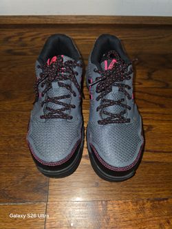 New balance work shoes