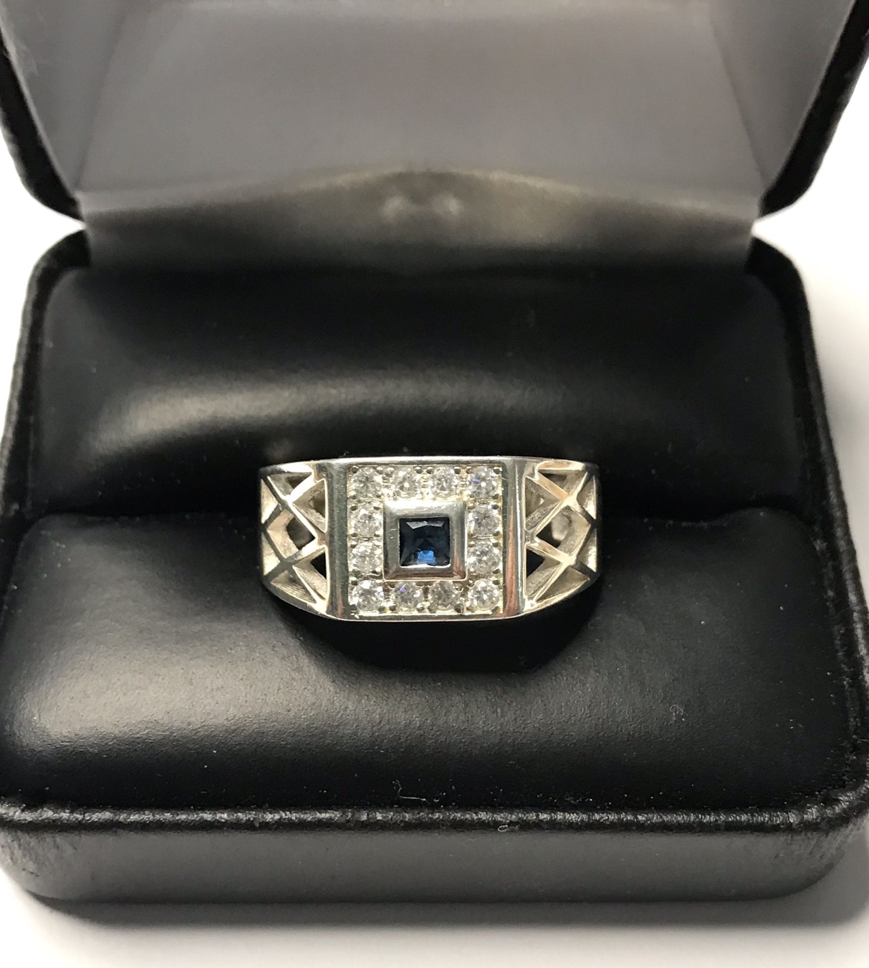 925 Sterling silver Blue Sapphire CZ Men’s Ring Size 10