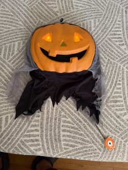 Light-Up Jack-O-Lantern Halloween Wall Decoration