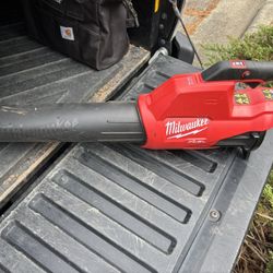 Milwaukee M18 Blower With Battery And Charger 