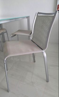 4 Modern Chair with Metal Frame
