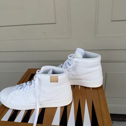 Nike Court Royale 2 Mid triple white women’s size 10