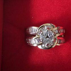 Fabulous! Solid Gold Diamond Engagement Ring 