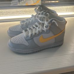 Nike Women’s Dunk High