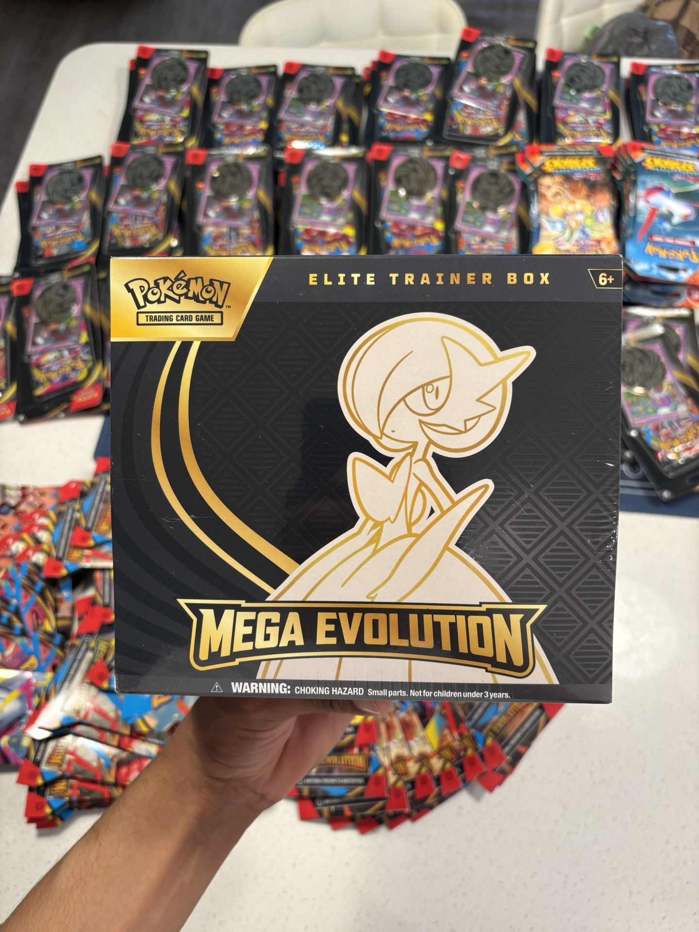 Pokémon Mega Evolution Gardevoir ETB