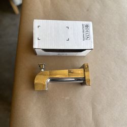 Delta Tub Spout W/ Diverter 