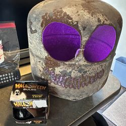 Metal Halloween Alien